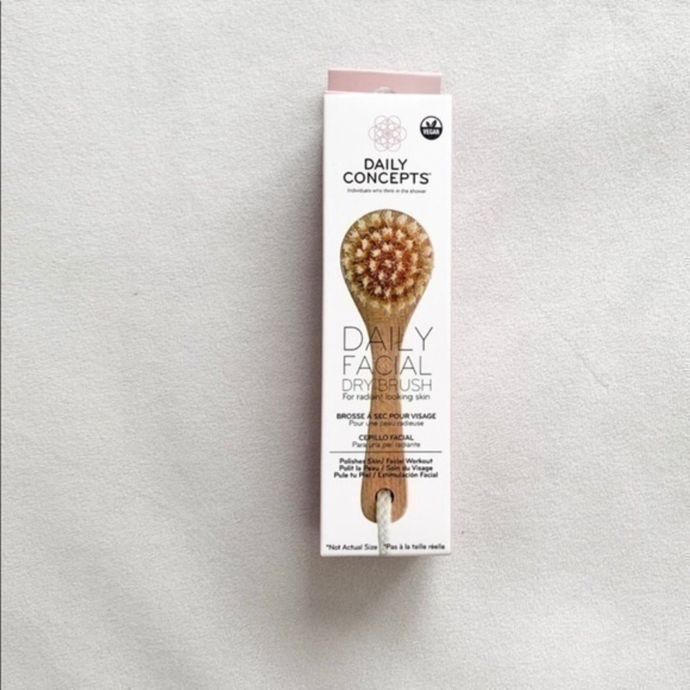 Daily Concepts Facial Drybrush